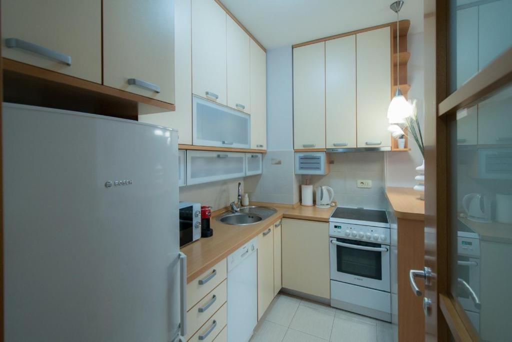 City Nest Apartment Podgorica Kültér fotó