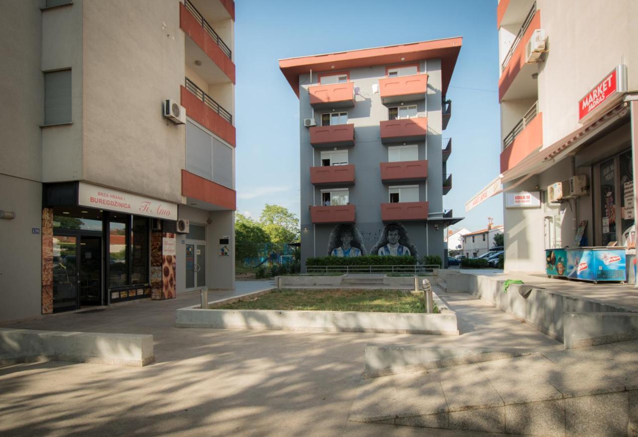 City Nest Apartment Podgorica Kültér fotó